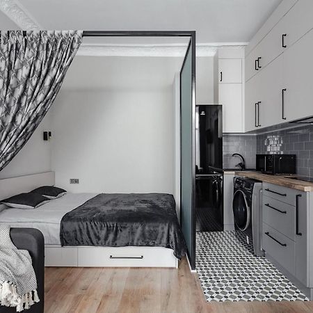 City Centre Silver Apartment Одеса Екстериор снимка