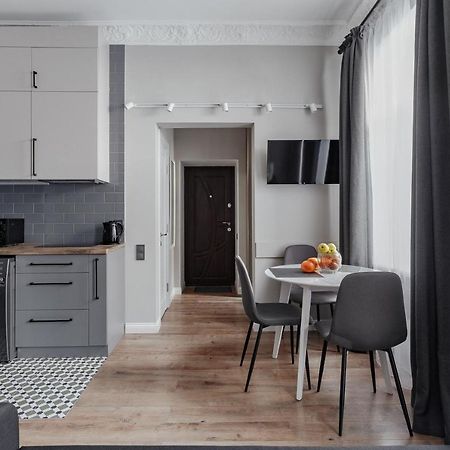 City Centre Silver Apartment Одеса Екстериор снимка